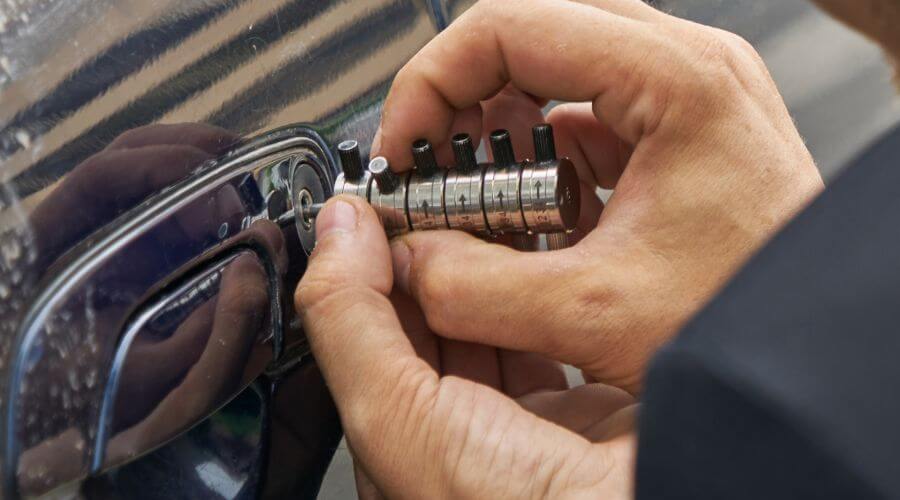 Expert flood damage restoration services in East Lansing, MI